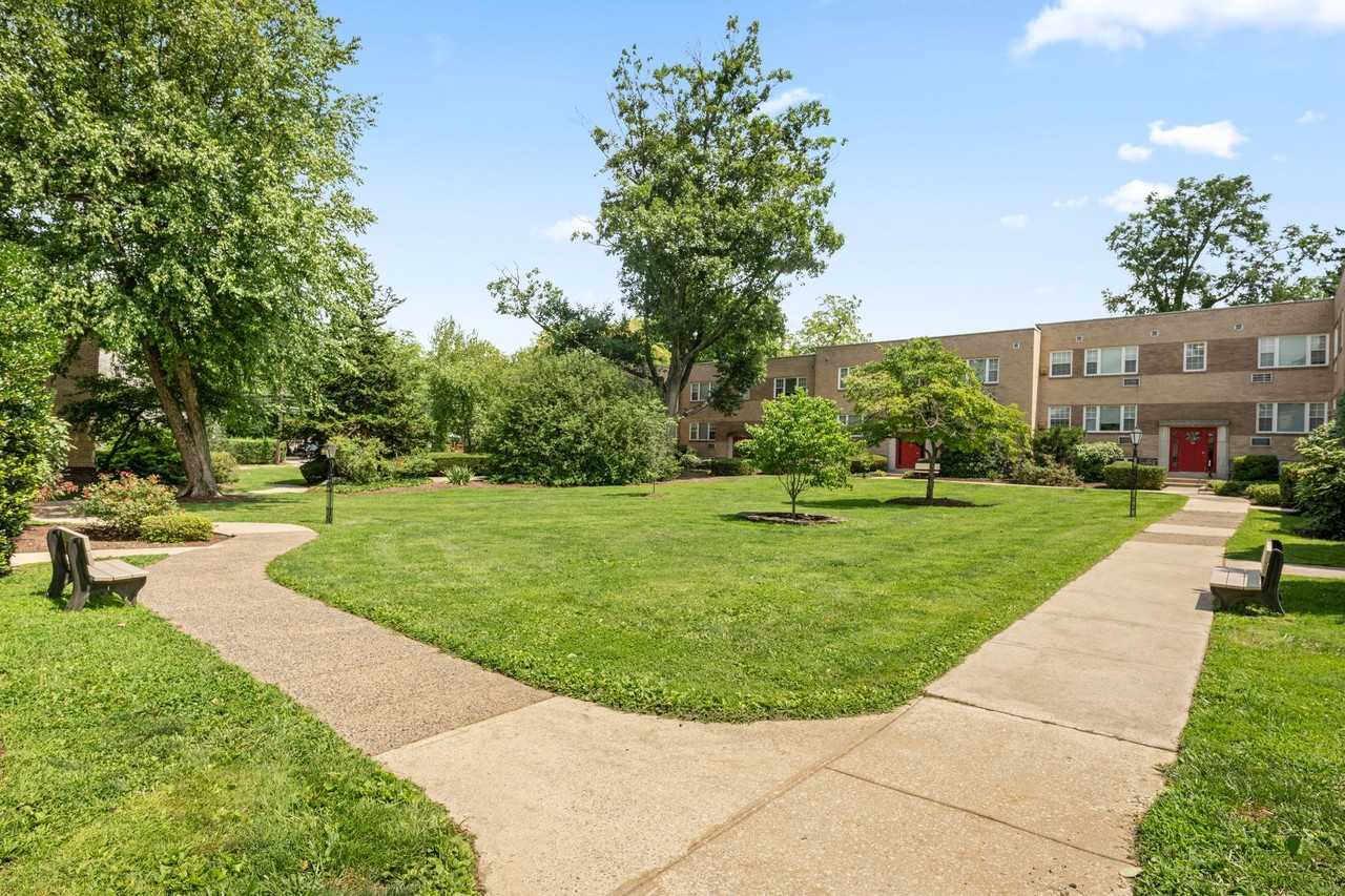 Metropolitan Bala Cynwyd - Photo 3 of 50