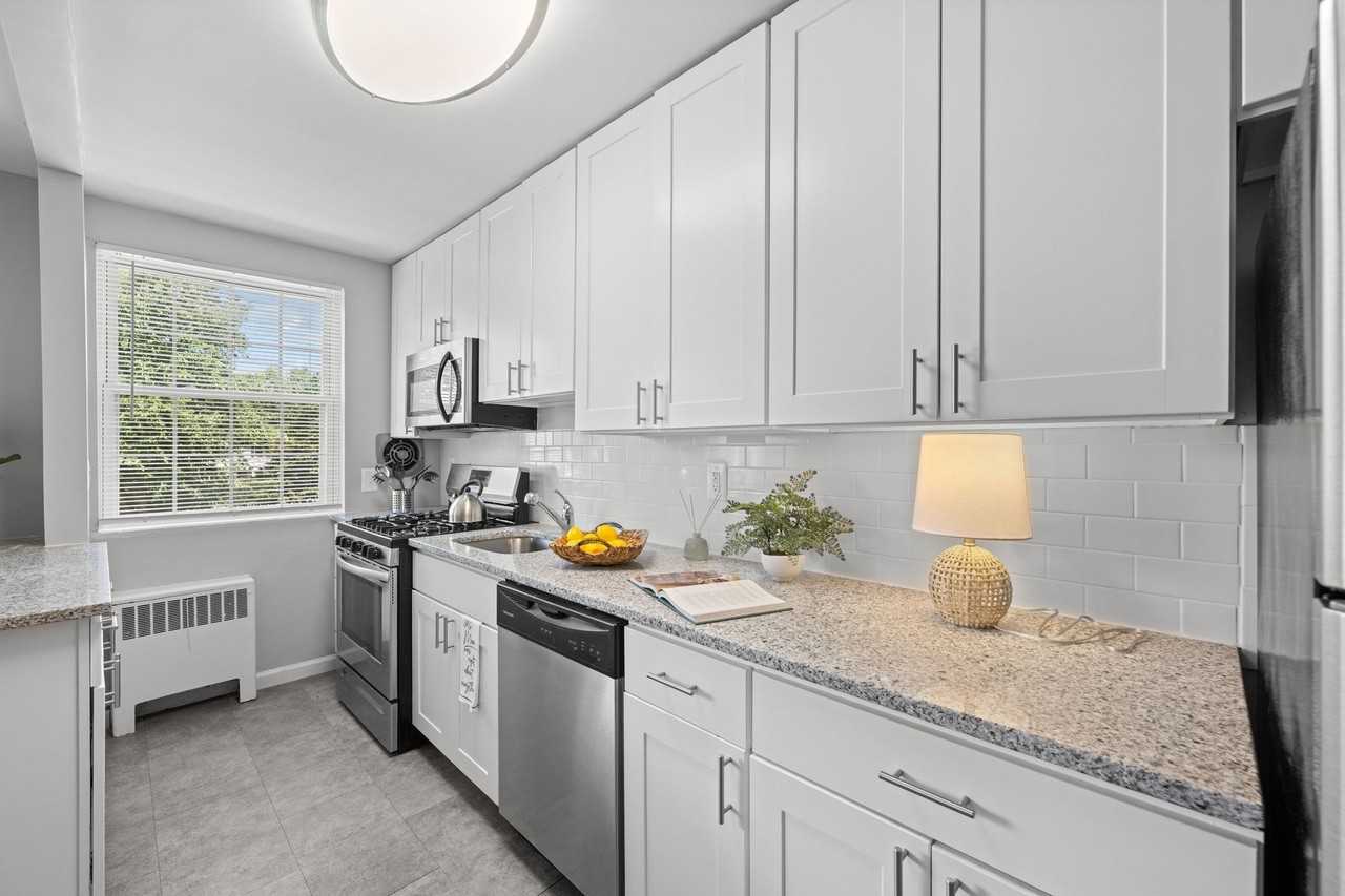 Metropolitan Bala Cynwyd - Photo 6 of 50
