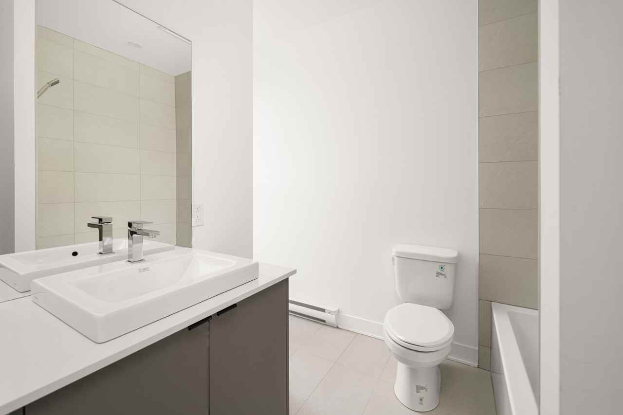 Florence Condo Rentals - Photo 4 of 19