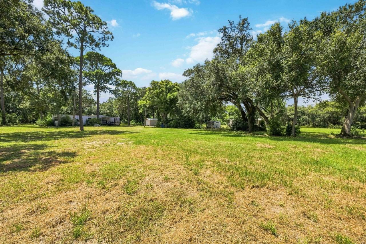 6437 Spinner Dr - Photo 4 of 20