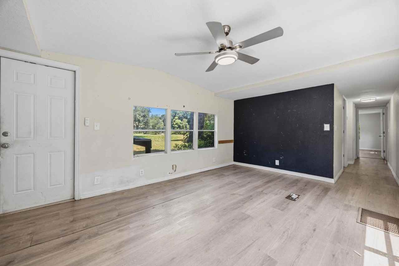 6437 Spinner Dr - Photo 7 of 20