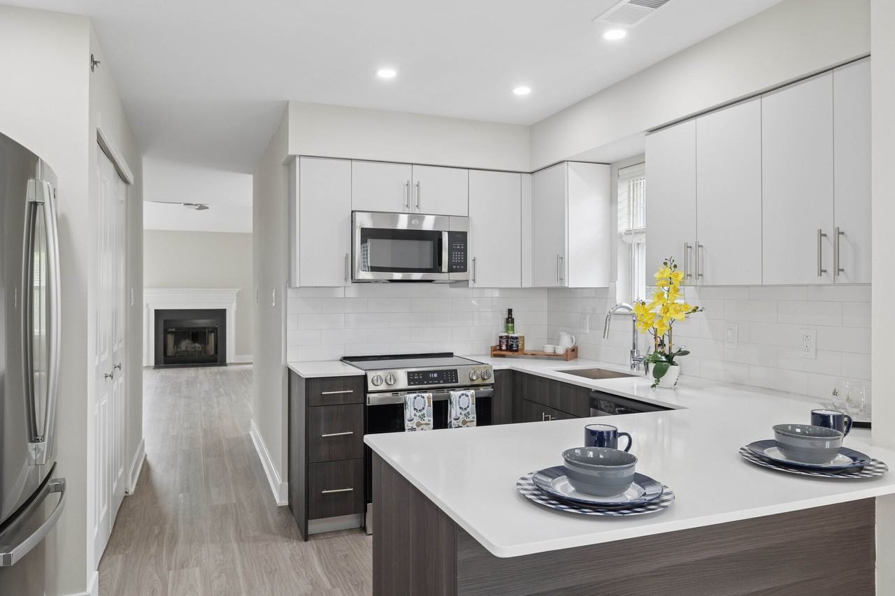 Exeter Village Apartments - Photo 2 of 41