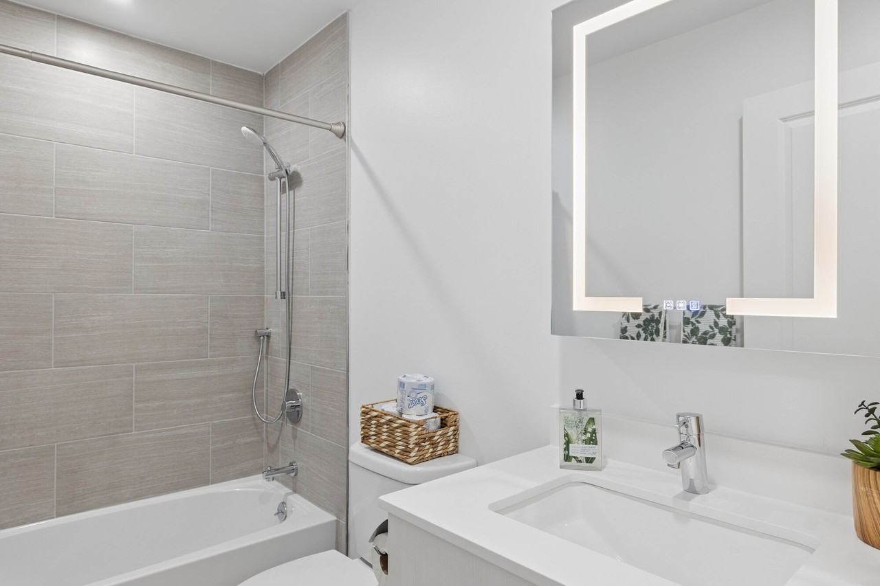 Exeter Village Apartments - Photo 5 of 41
