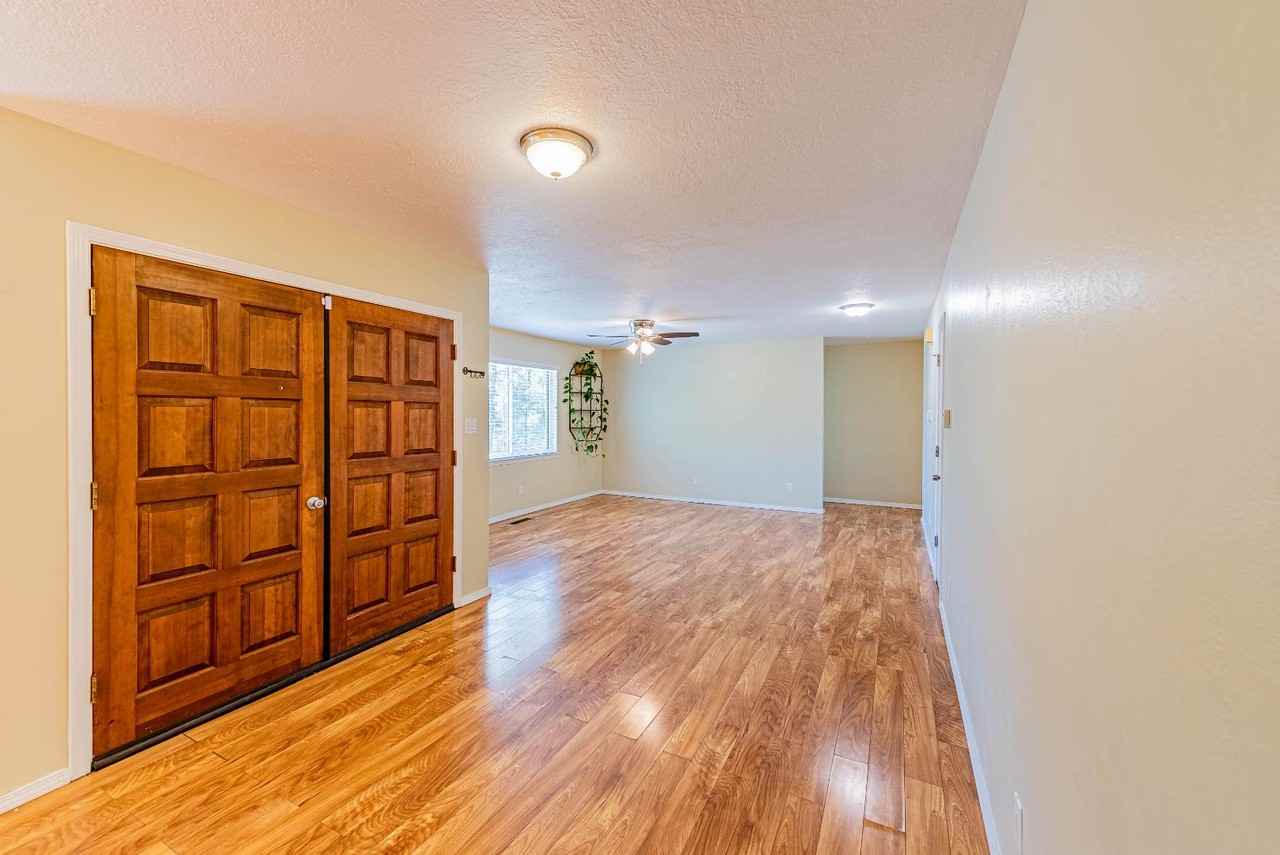 3529 Aspen Ave Ne - Photo 5 of 11