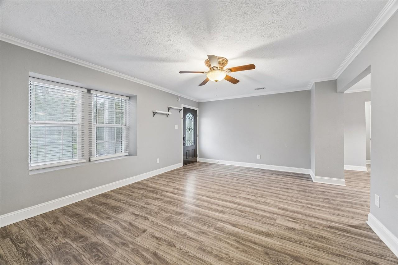 601 W Cleveland St #1 - Photo 5 of 35