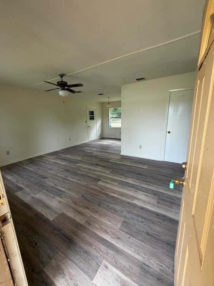 102 Francis St - Photo 3 of 11