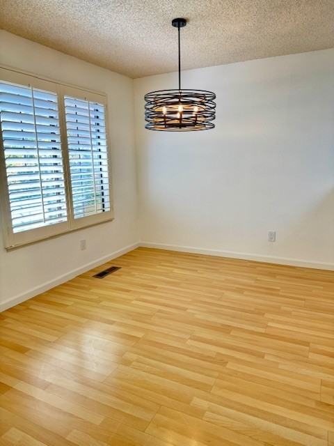 2013 Raphael Ct #1 - Photo 5 of 32