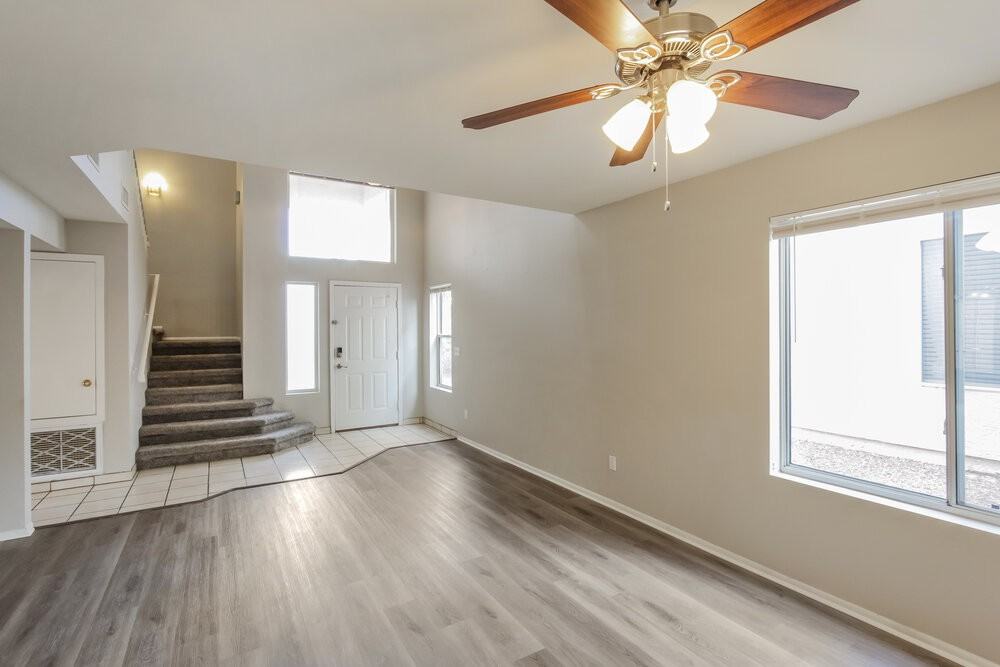 9078 E Muleshoe St - Photo 5 of 17