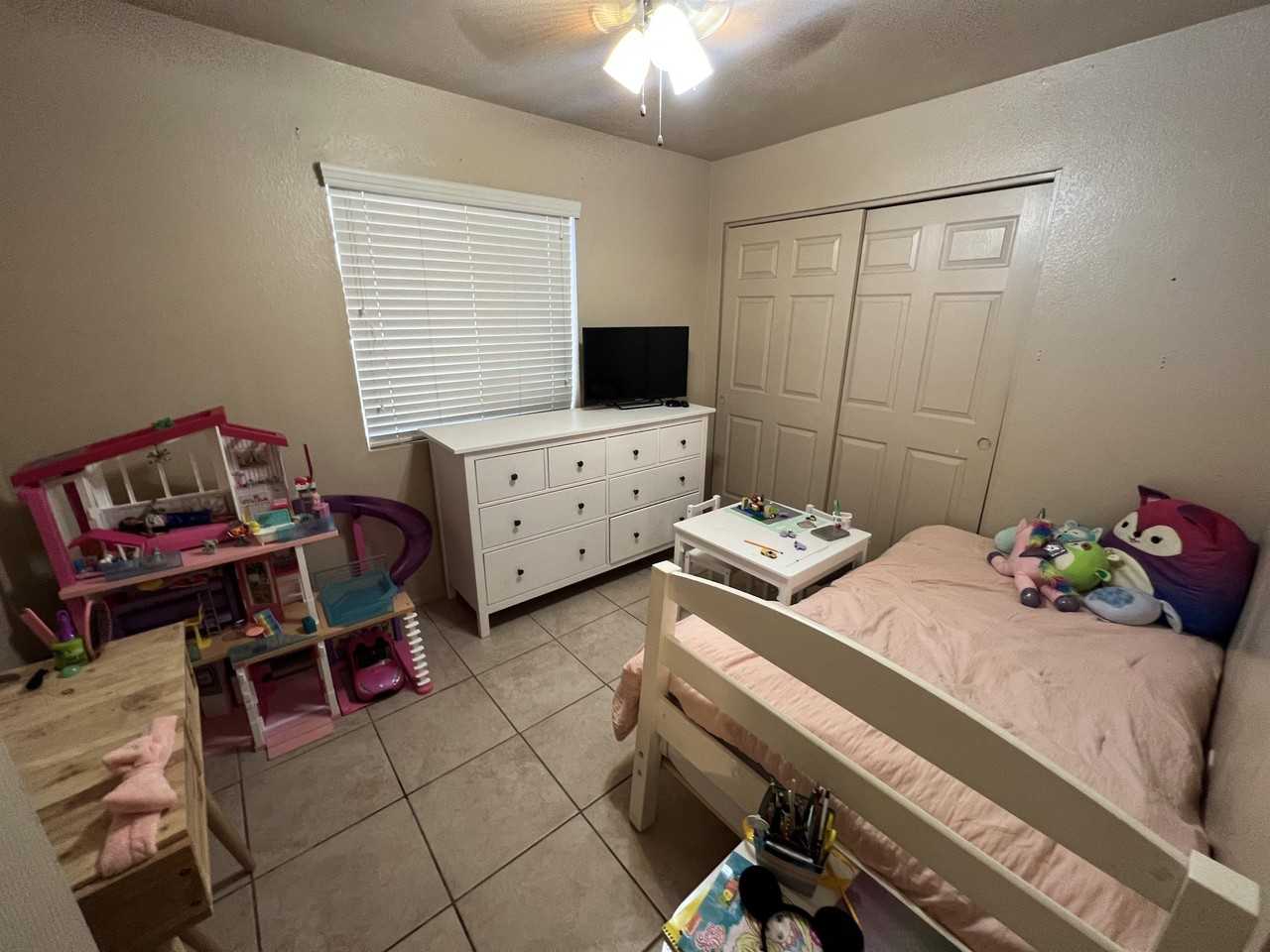 1216 E Erie Ct #1 - Photo 7 of 9
