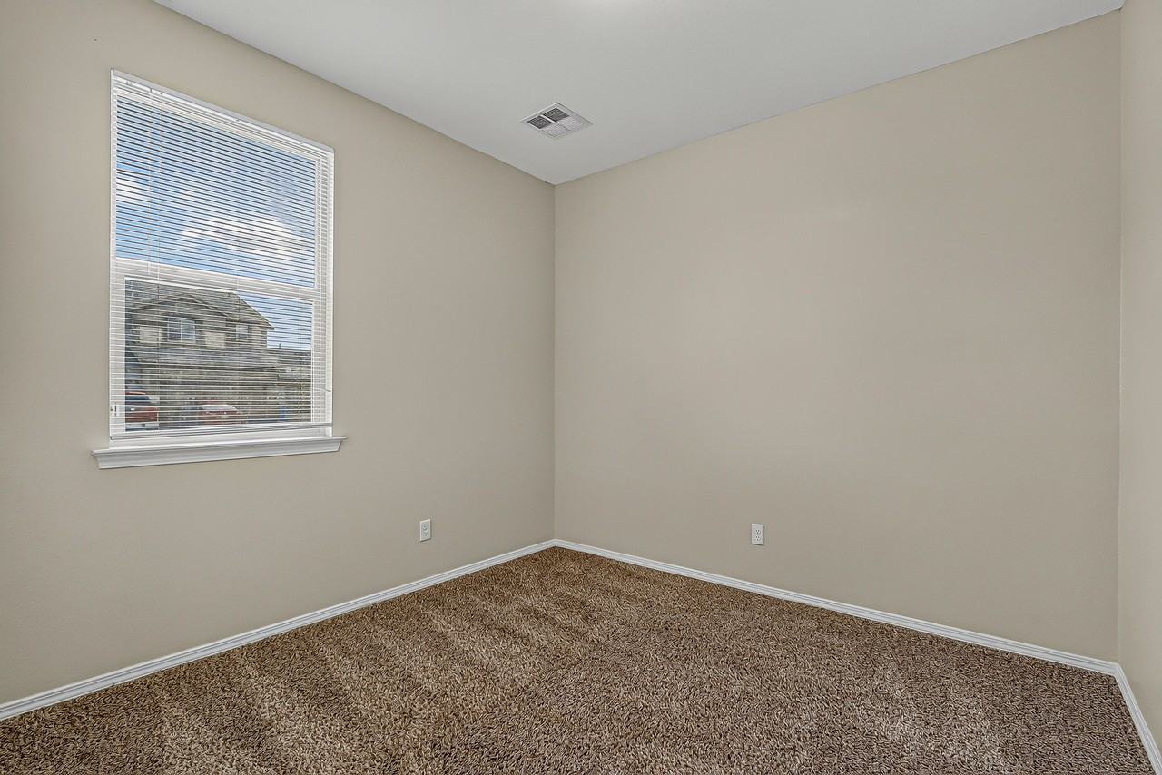 11477 Dawn View Rd #1 - Photo 4 of 30