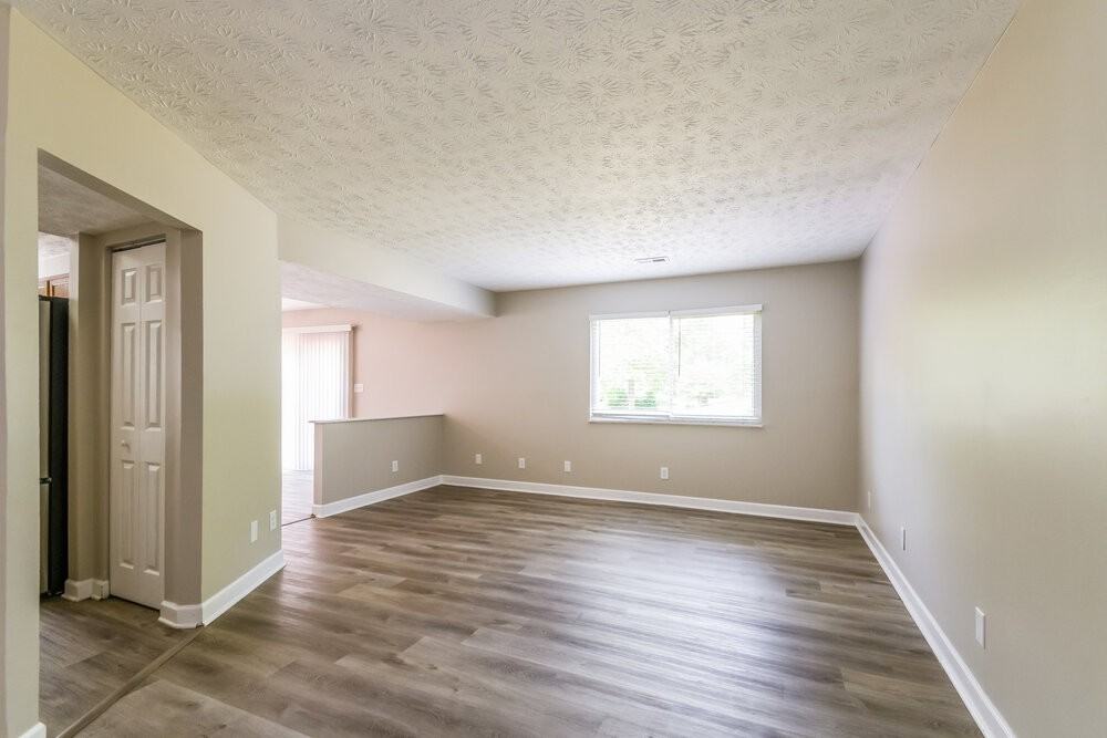 142 Southridge Ln - Photo 5 of 33