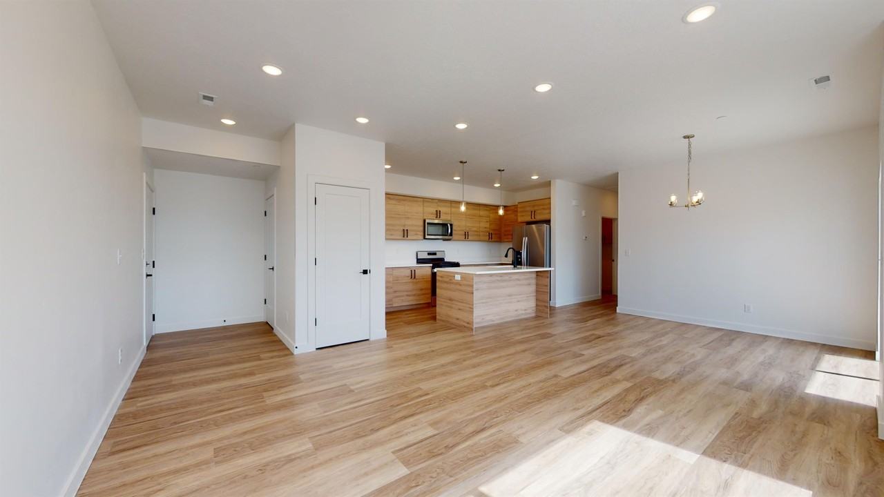 1234 S Sawmill Blvd #207 - Photo 4 of 33