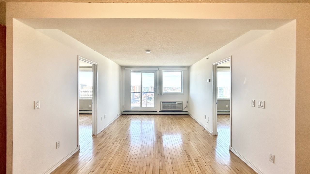 10303 105 St Nw - Photo 6 of 21