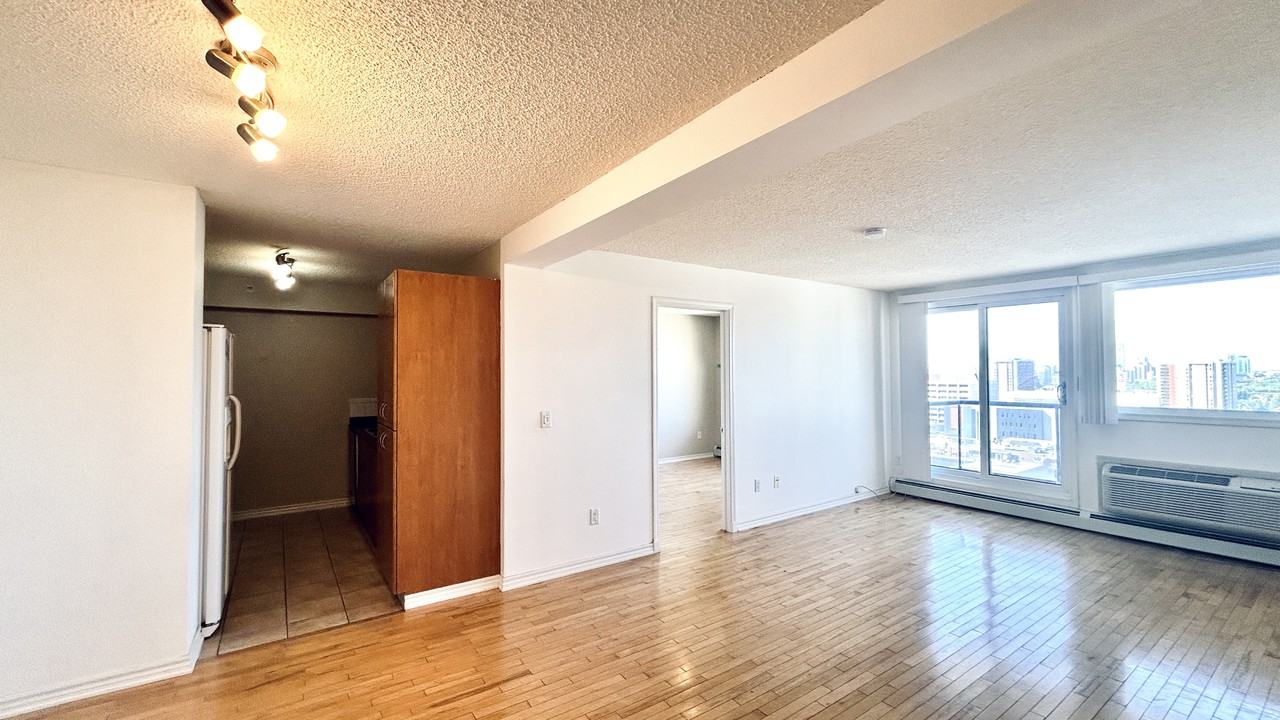 10303 105 St Nw - Photo 7 of 21