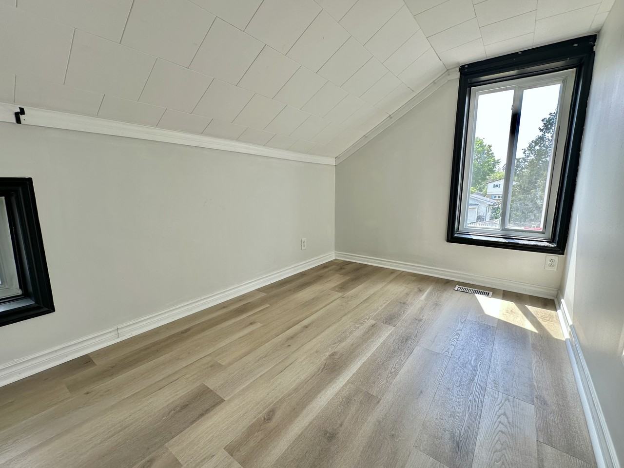 38 Octavia St - Photo 7 of 15
