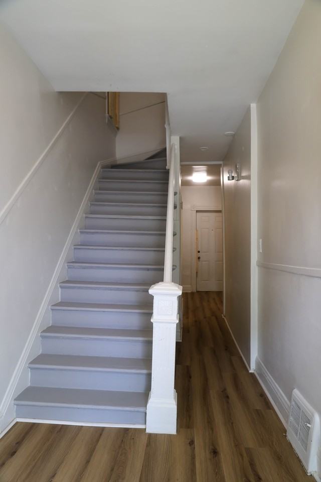 504 Spence St - Photo 2 of 14