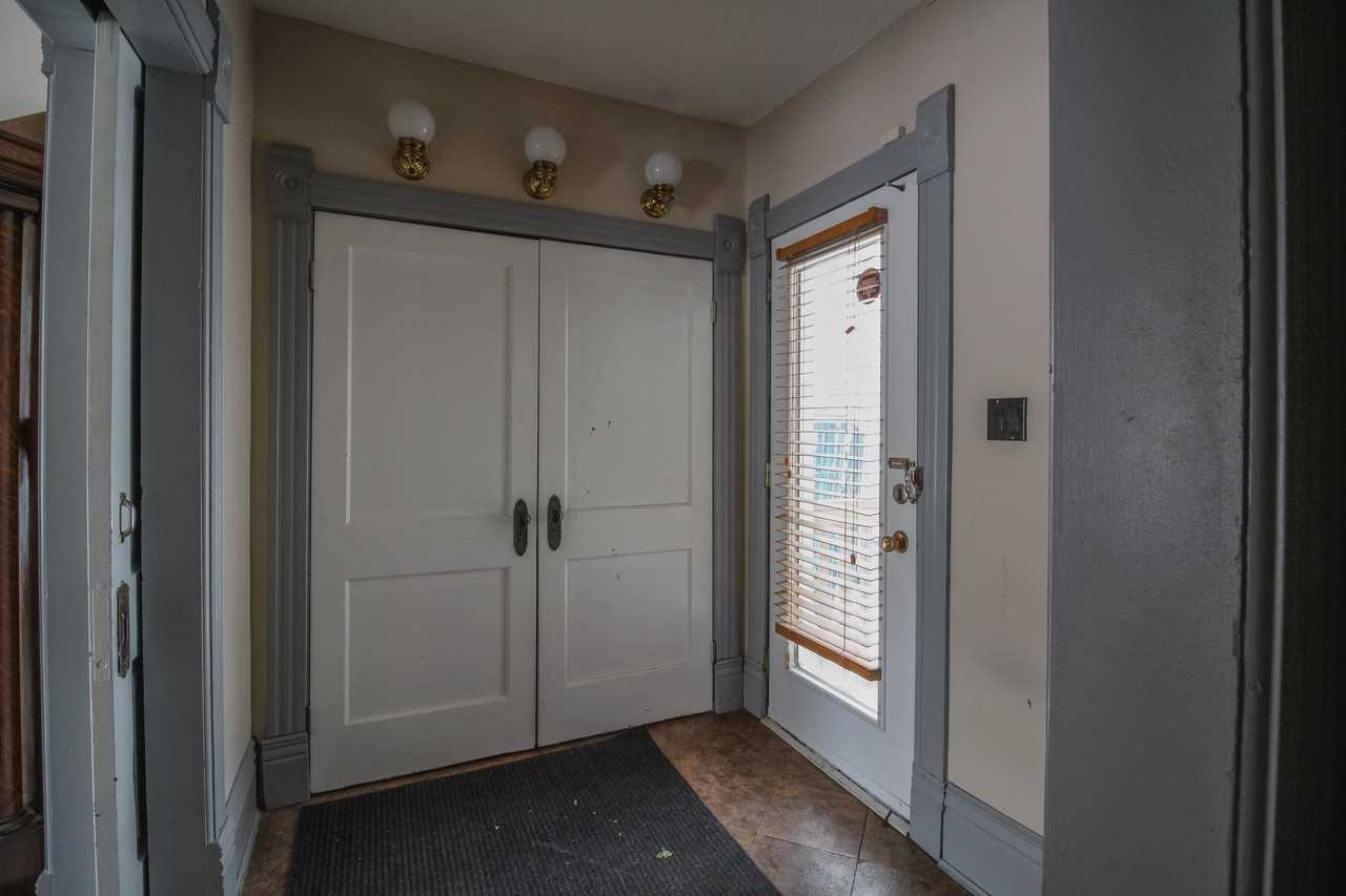 102 Scott St - Photo 2 of 6