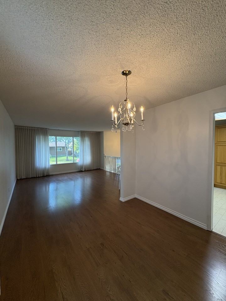 376 Wales Ave - Photo 7 of 21