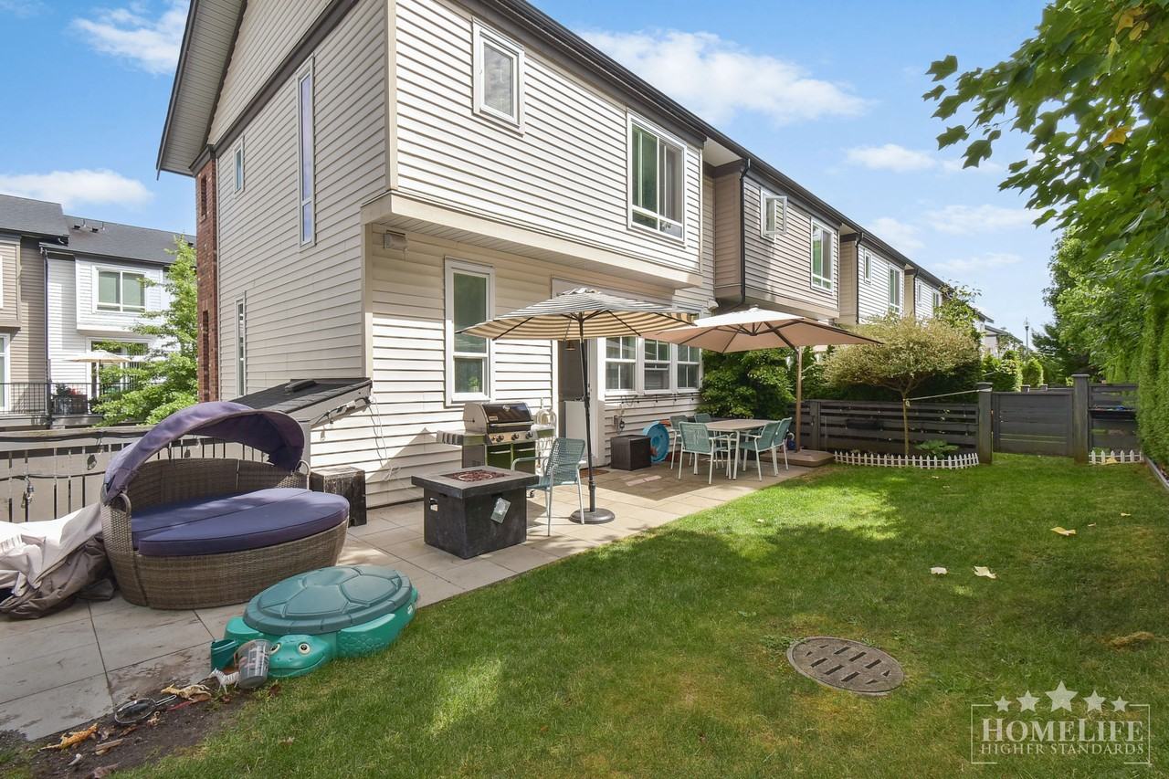 15828 27 Ave - Photo 2 of 18