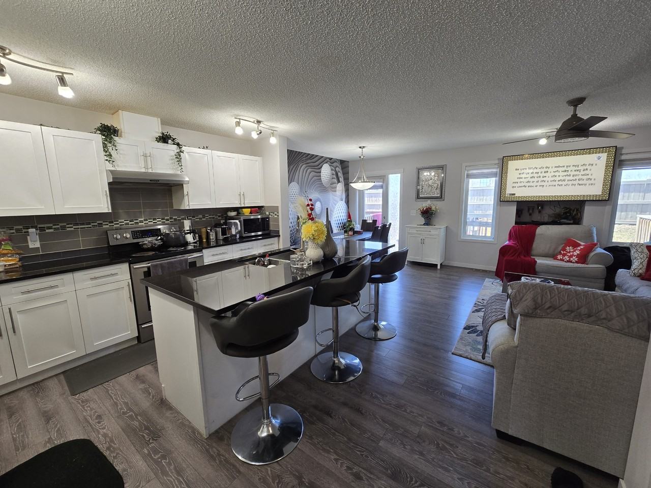 2622 16 St Nw - Photo 4 of 16