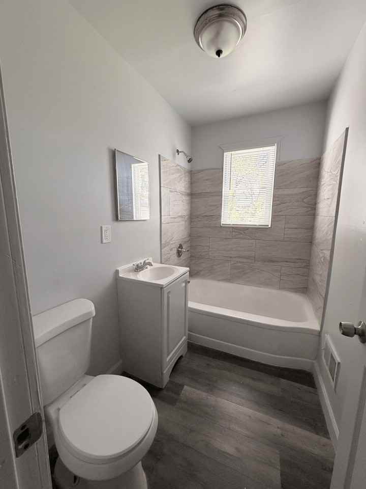 19436 Caldwell St #1 - Photo 7 of 11