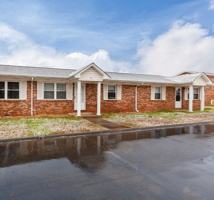 featured image of 125 College Ave