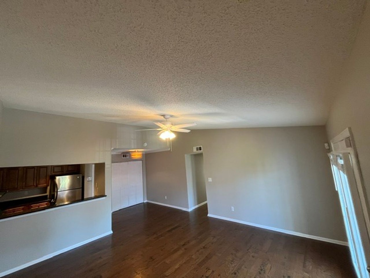 120 15th St E #519 - Photo 3 of 16