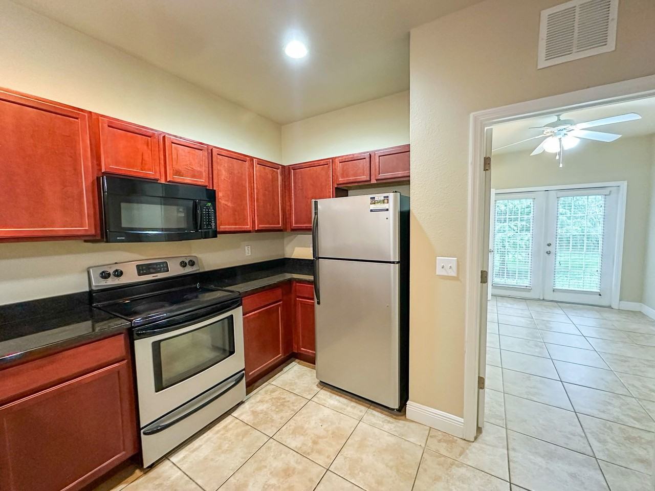 2942 Sw 35th Pl #33 - Photo 2 of 23
