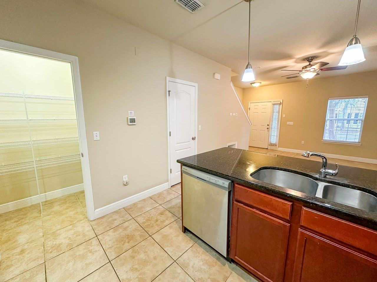 2942 Sw 35th Pl #33 - Photo 3 of 23