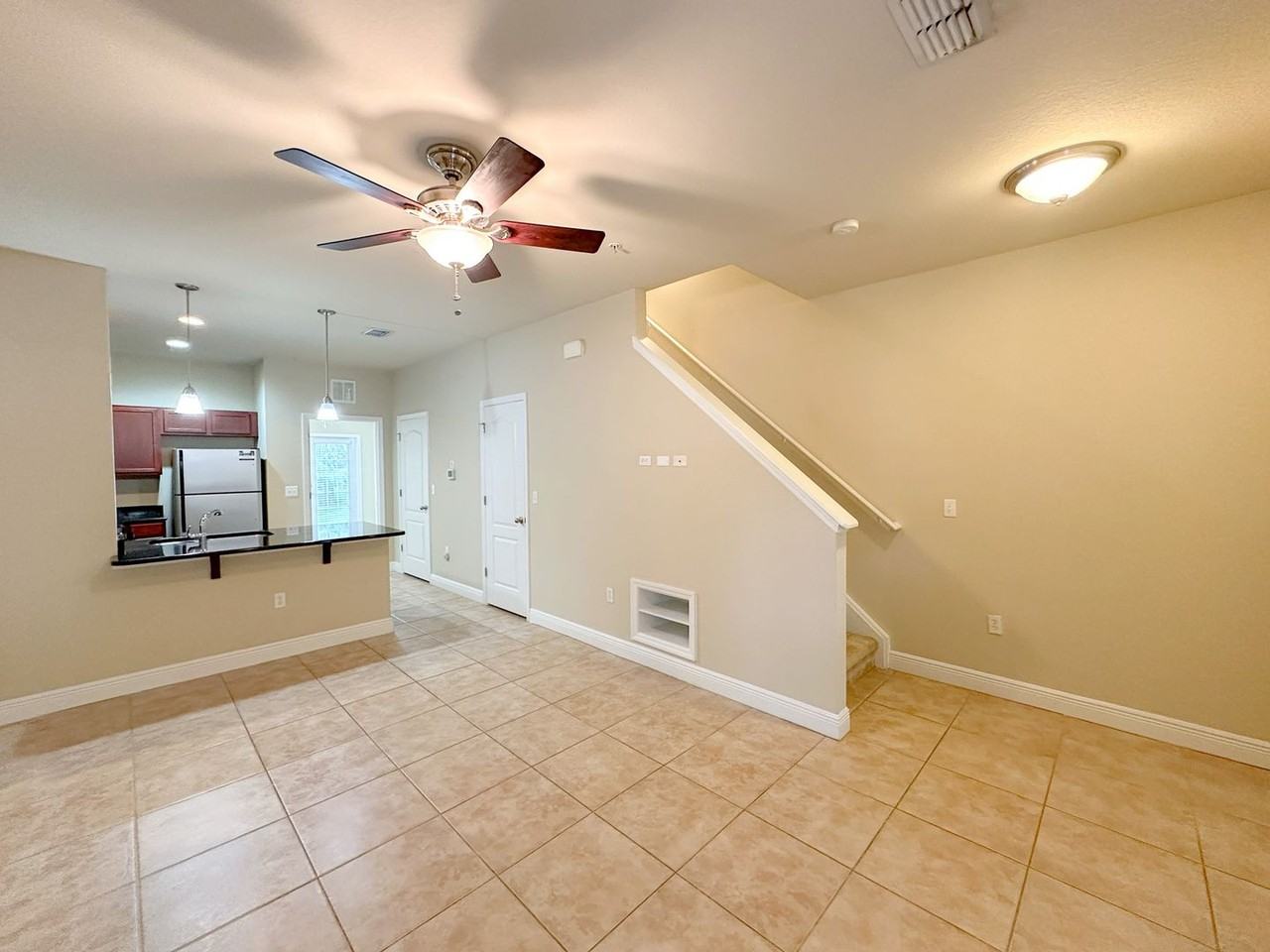 2942 Sw 35th Pl #33 - Photo 5 of 23
