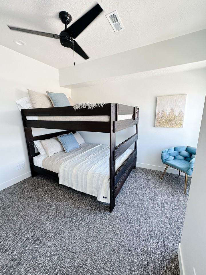 557 W 1810 N #24 - Photo 5 of 41