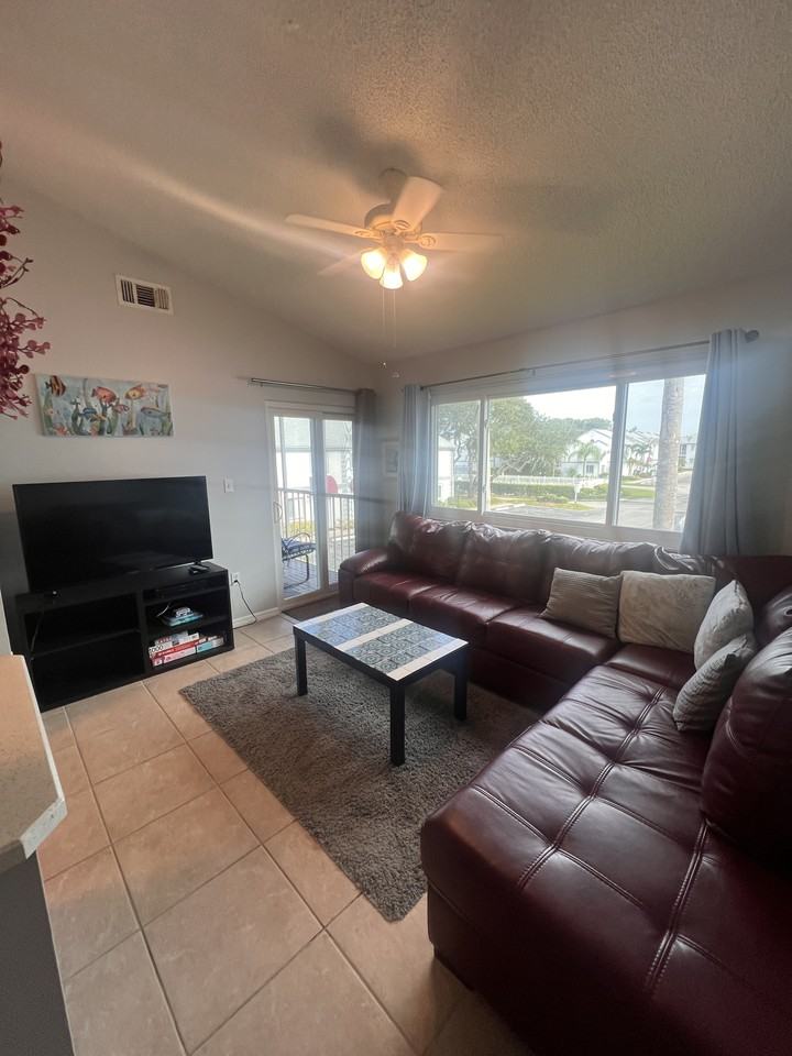 426 Beach Park Ln #1 - Photo 6 of 20