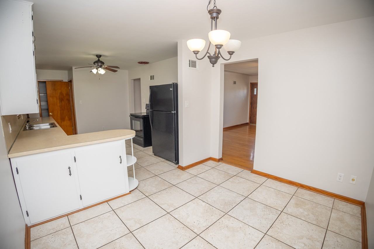 1706 Stadium Blvd #1 - Photo 7 of 33