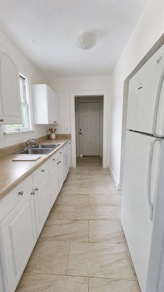 2116 N Villa Ave #1 - Photo 4 of 10