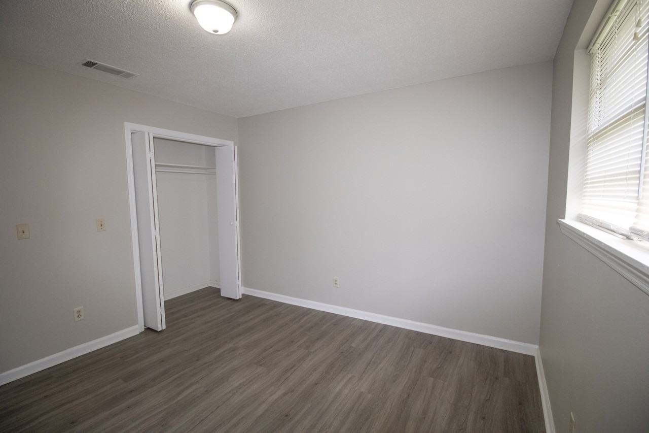 217 Allenwood Dr #1 - Photo 4 of 12