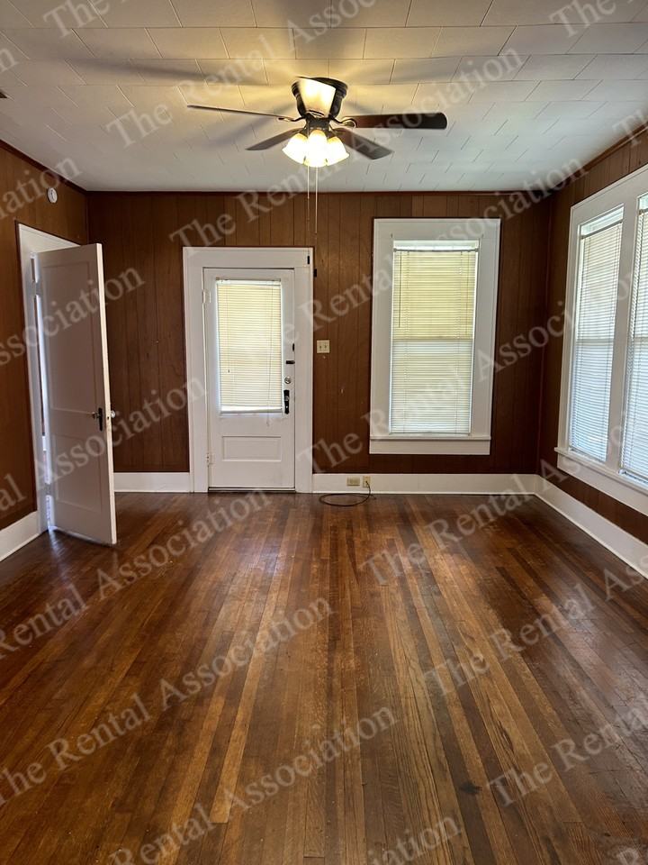 201 S Farmerville St #1 - Photo 4 of 19