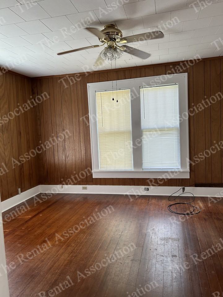 201 S Farmerville St #1 - Photo 5 of 19