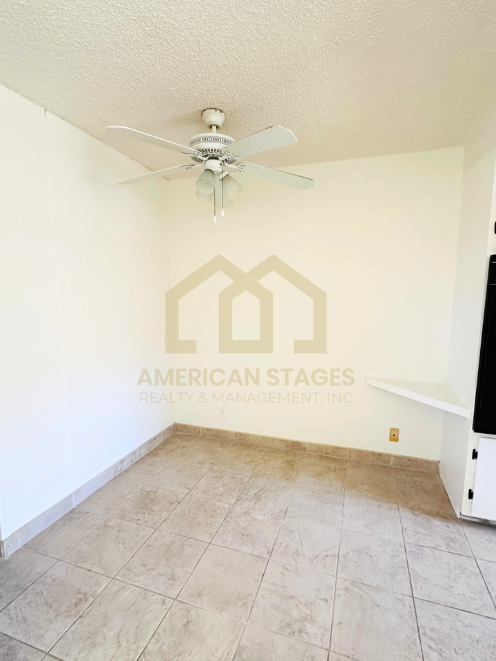 537 N S St #B - Photo 5 of 12