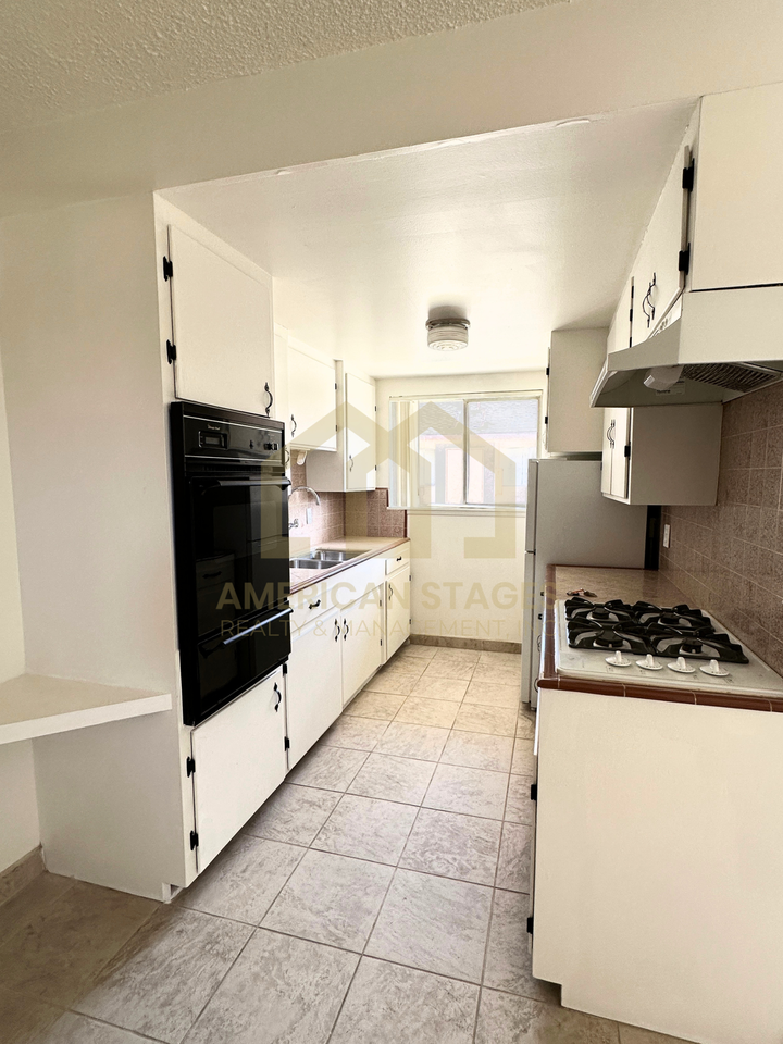 537 N S St #B - Photo 7 of 12