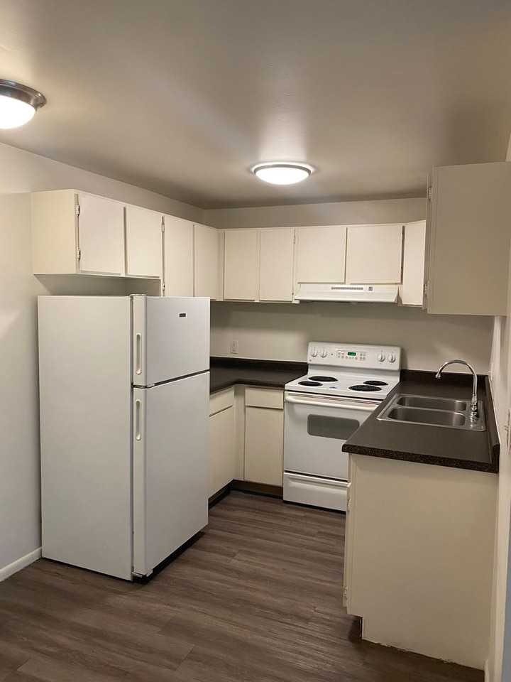 Victoria East Apartments - Photo 3 of 7
