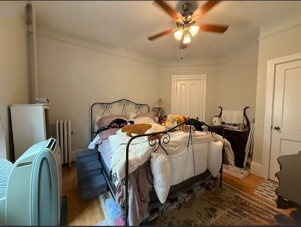 124 Summer St - Photo 2 of 6