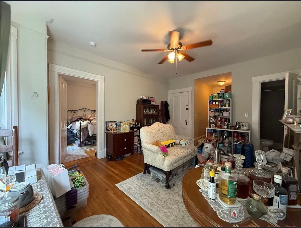 124 Summer St - Photo 3 of 6