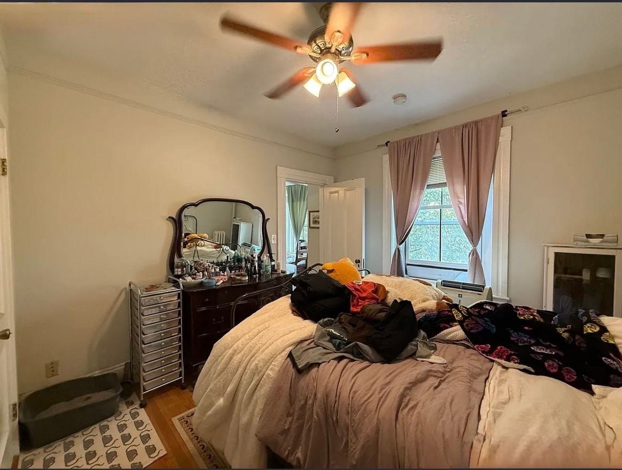 124 Summer St - Photo 4 of 6