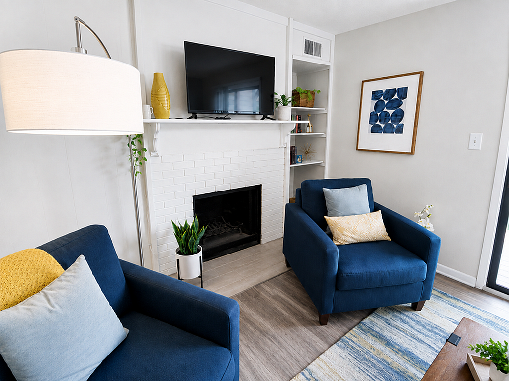 Edgewater Village - Photo 3 of 39