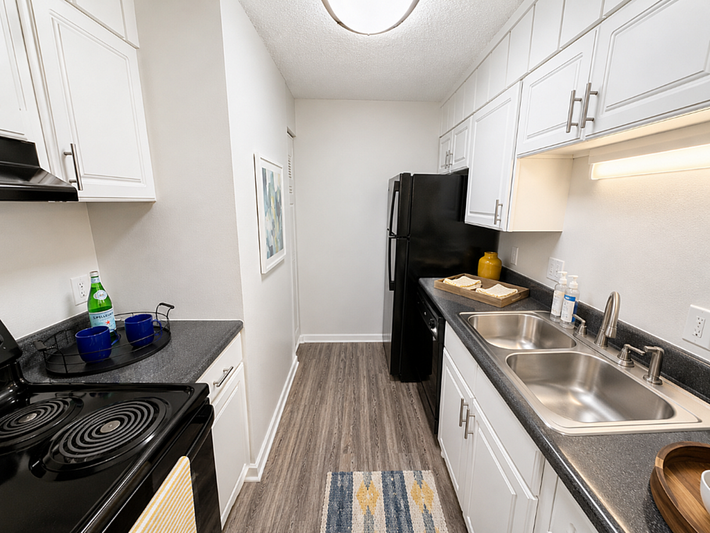 Edgewater Village - Photo 5 of 39