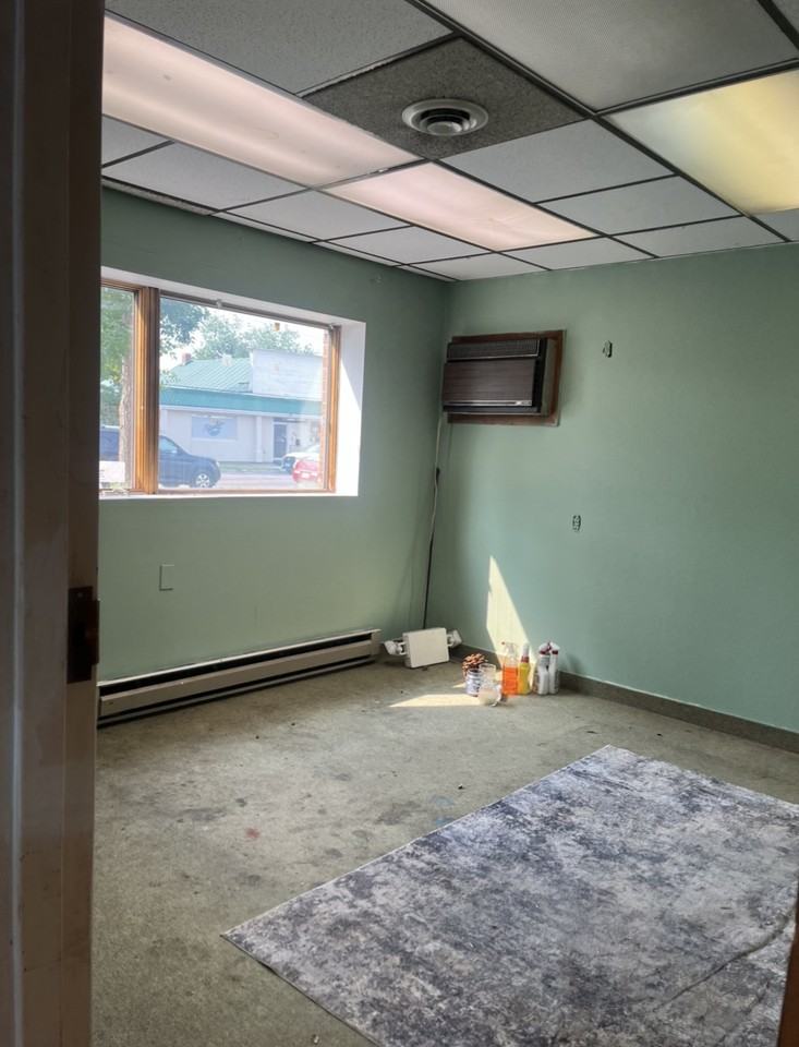 813 3rd Ave S #1 - Photo 3 of 19