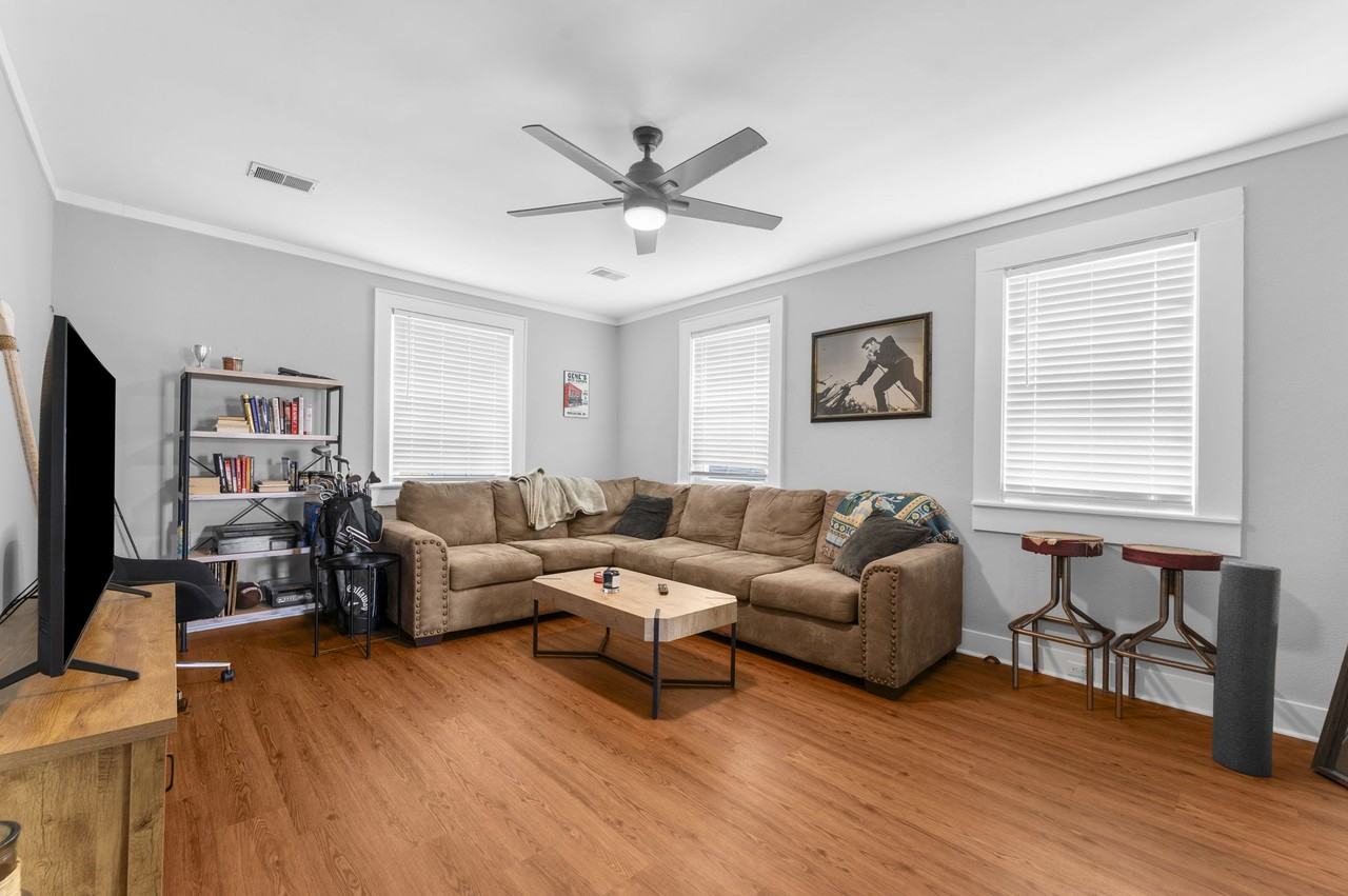 2230 Sunnyside Ave #B - Photo 5 of 33