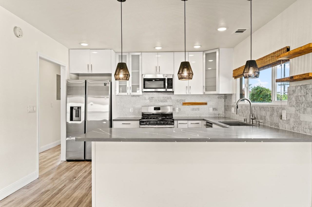 2810 55th Ave - Photo 5 of 18