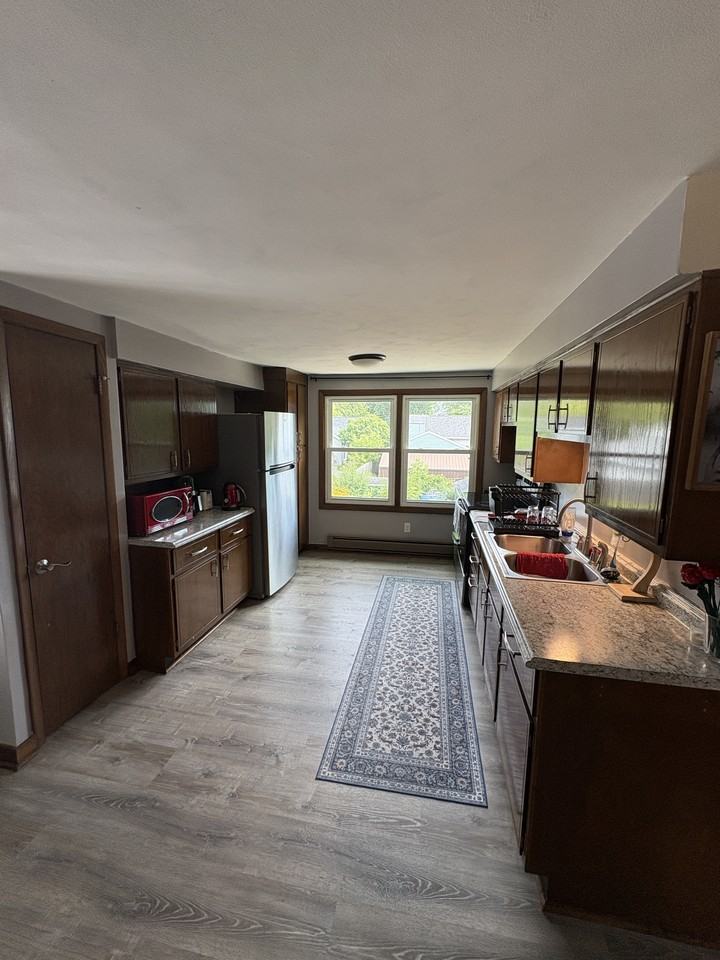 161 Plummer Ave #1 - Photo 4 of 11