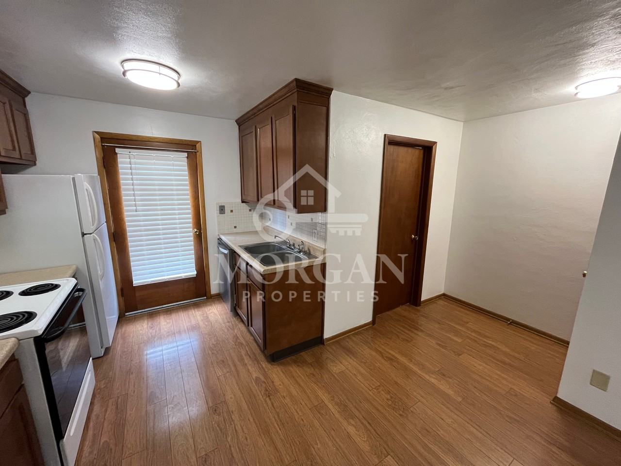 1045 Alhambra Dr #2 - Photo 3 of 7